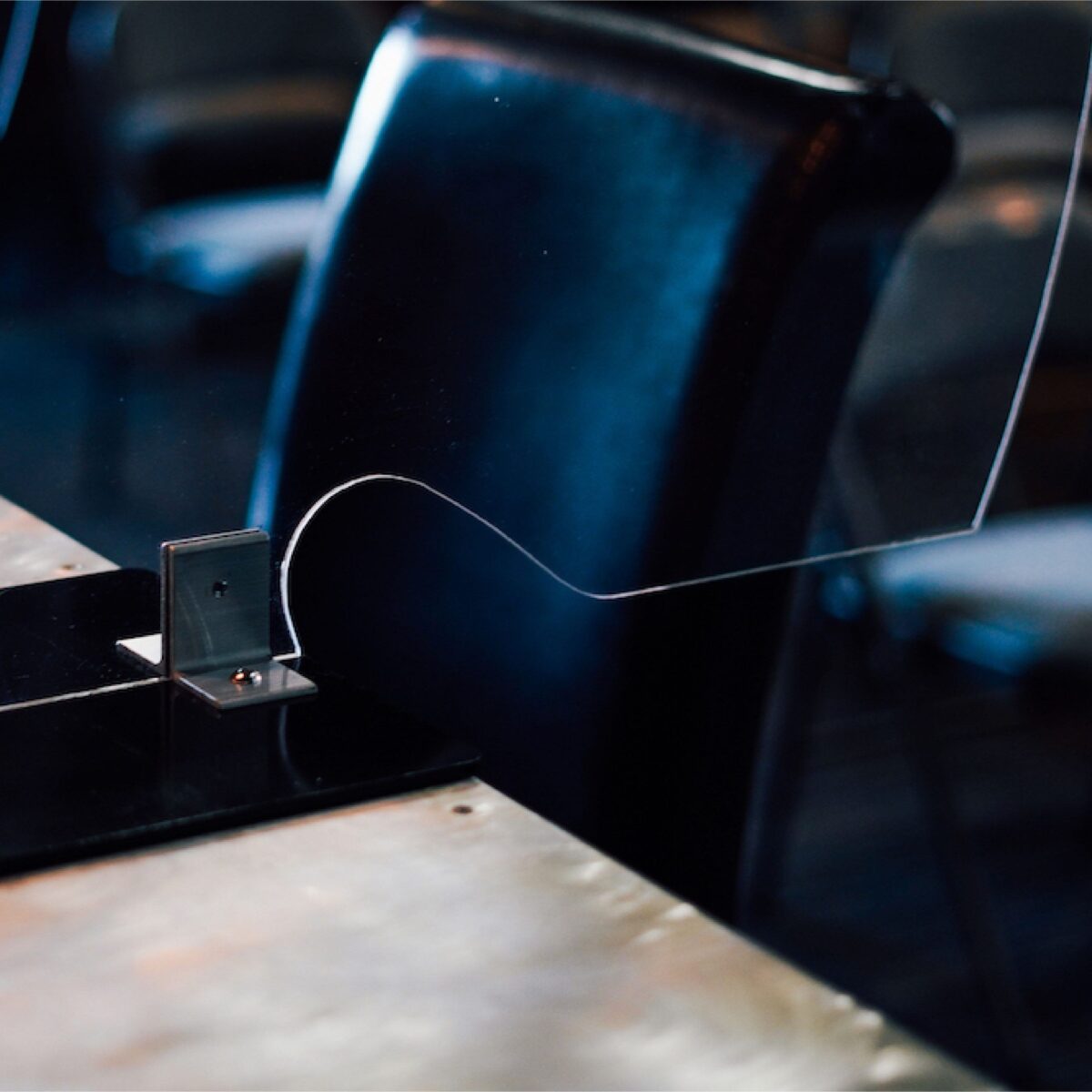 goffs-barguard-photos-03-bar-top-divider