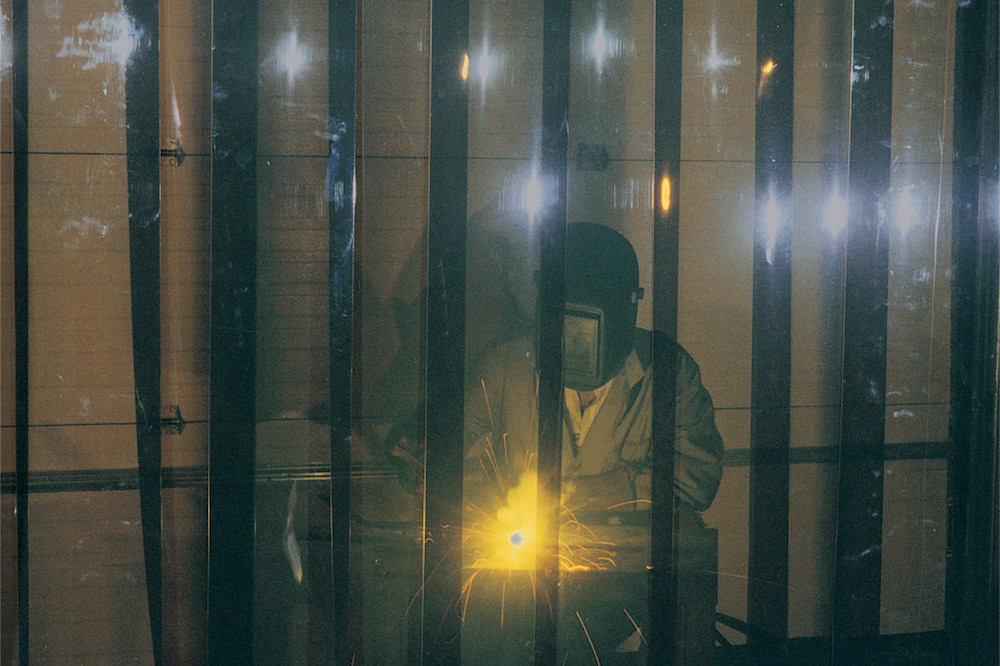 weldview-strip-door-industrial-welding-curtain