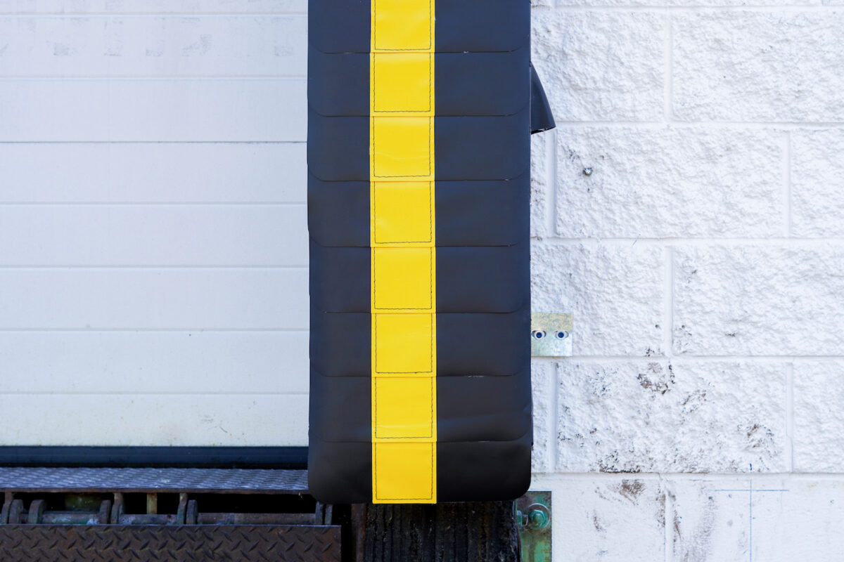 dock-seals-and-shelters-loading-dock