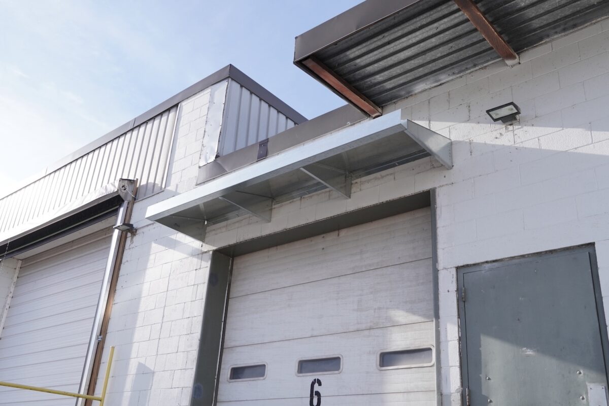 DSC05611-metal-dock-hood-loading-dock-metal-hood