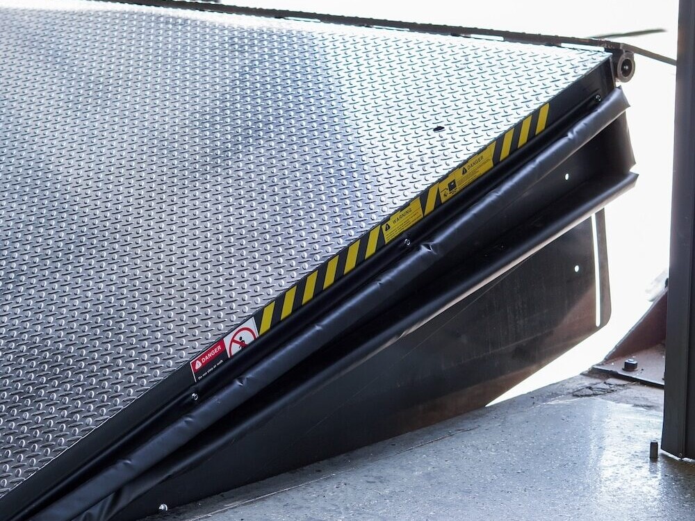 goffs-dockleveler-pitseal-pit-style-dock-levelers-dock-pit-seal