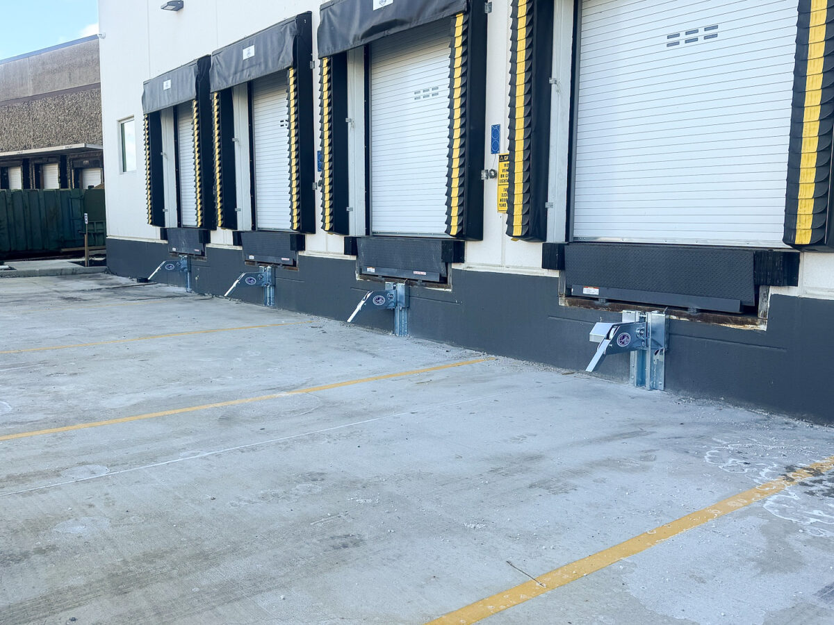 goffs-trailerrestraint-nj-2-trailer-restraint-loading-dock-restraint